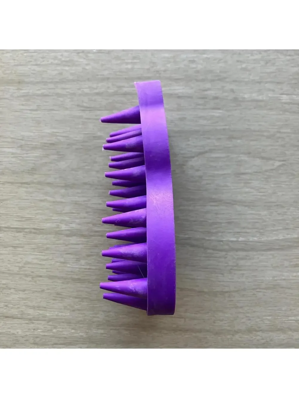 Kong ZoomGroom Rubber Wet or Dry Cat Brush Groomer Small